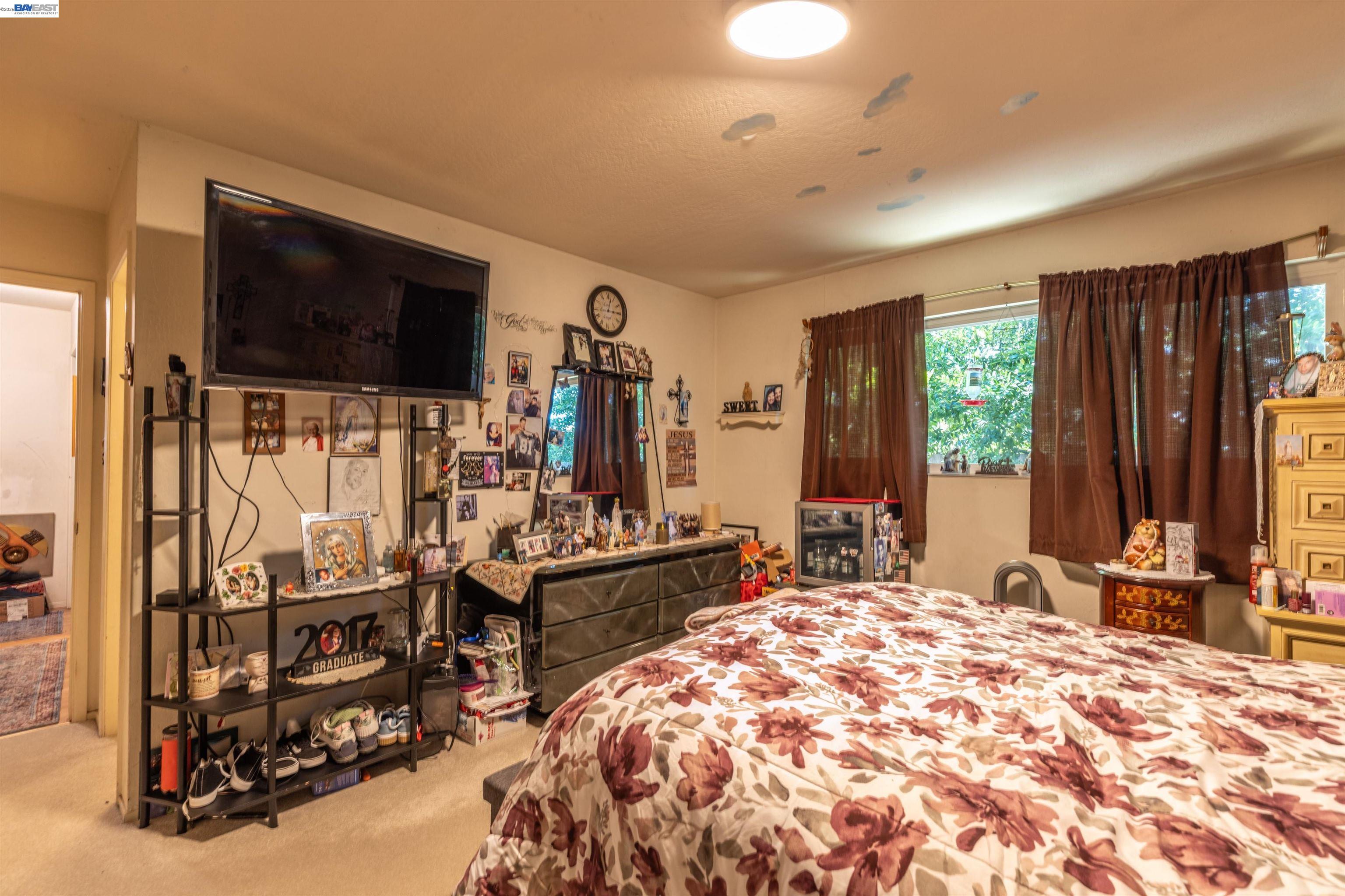 5252 Norma Way