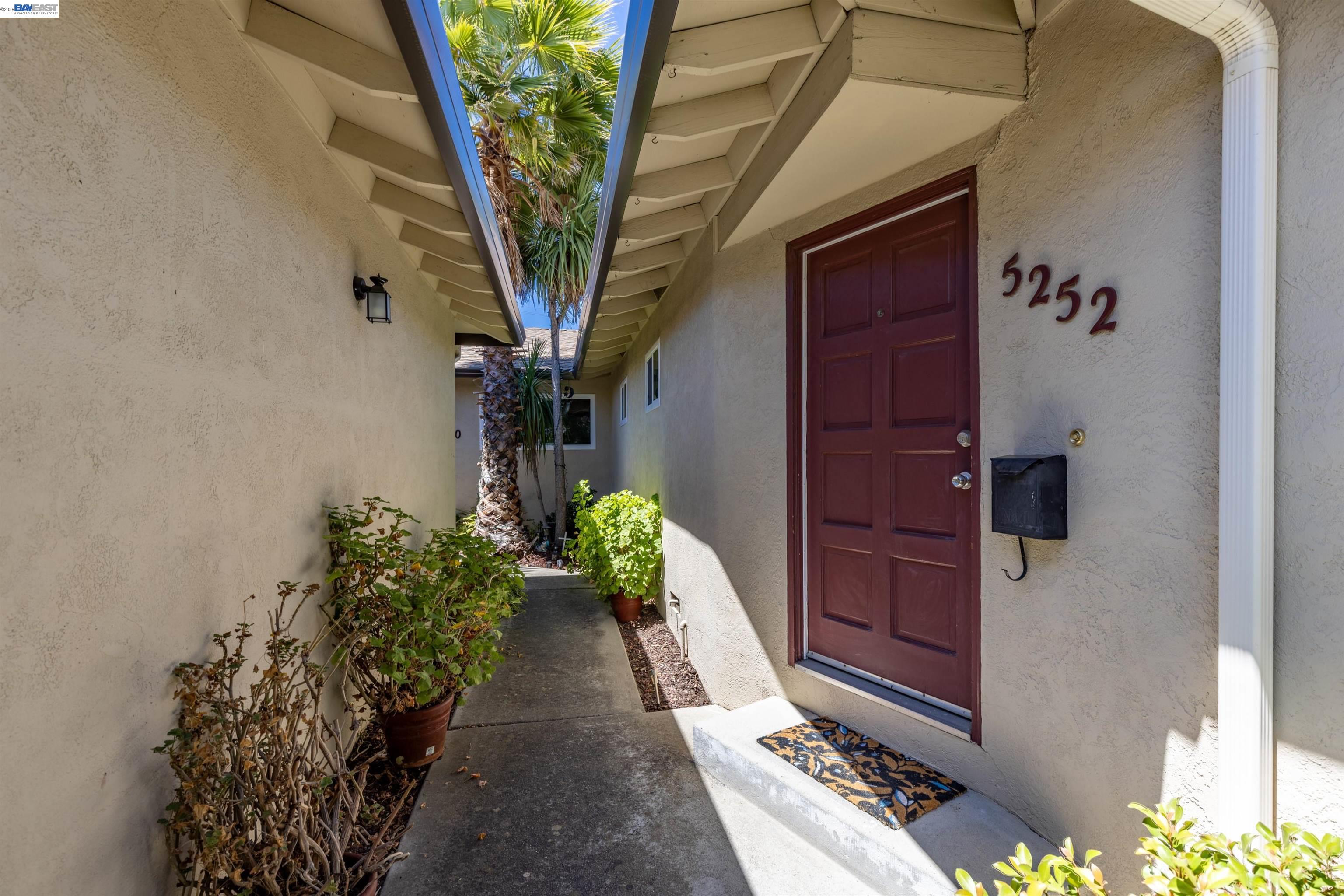 5252 Norma Way