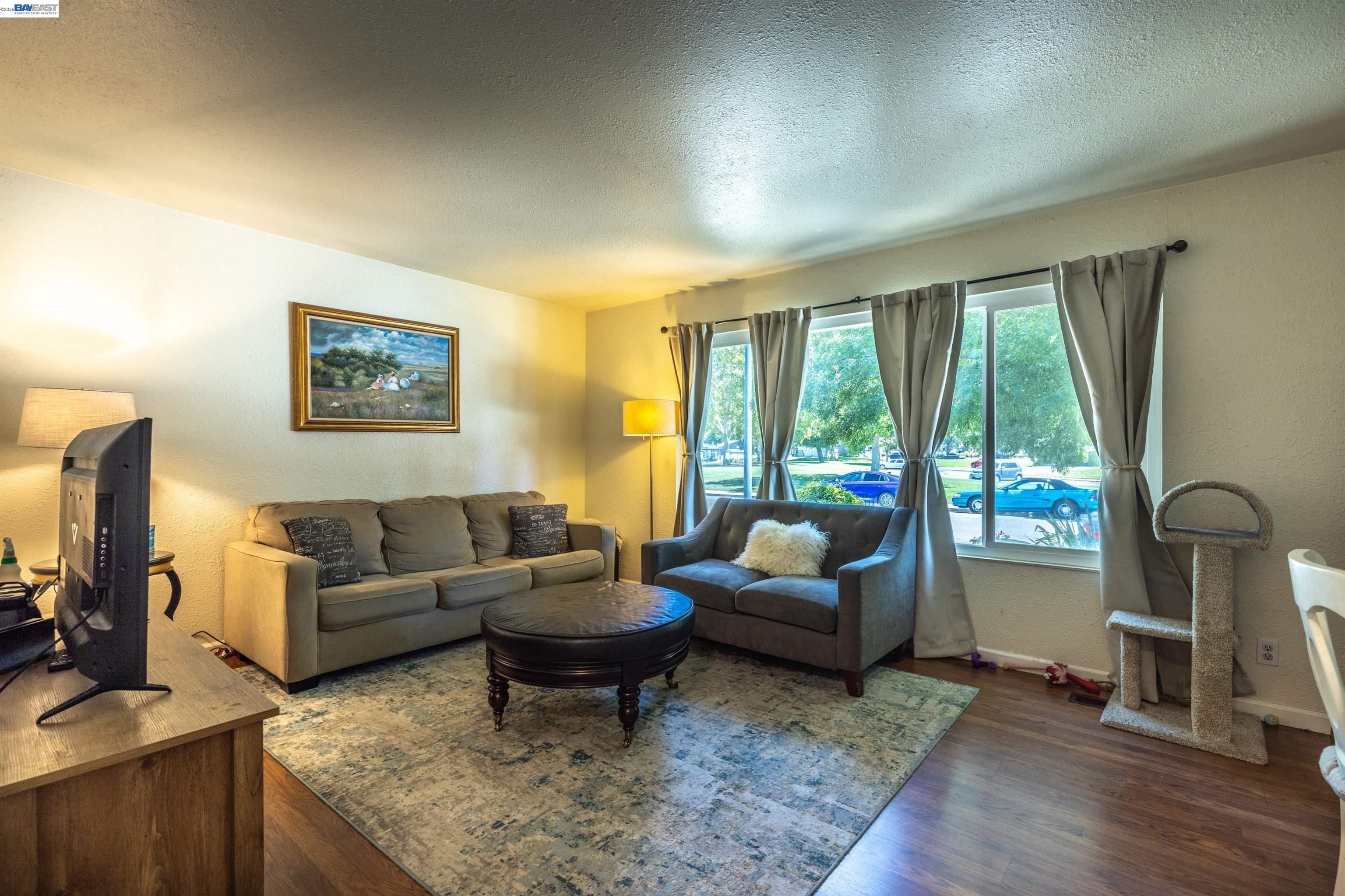 5252 Norma Way