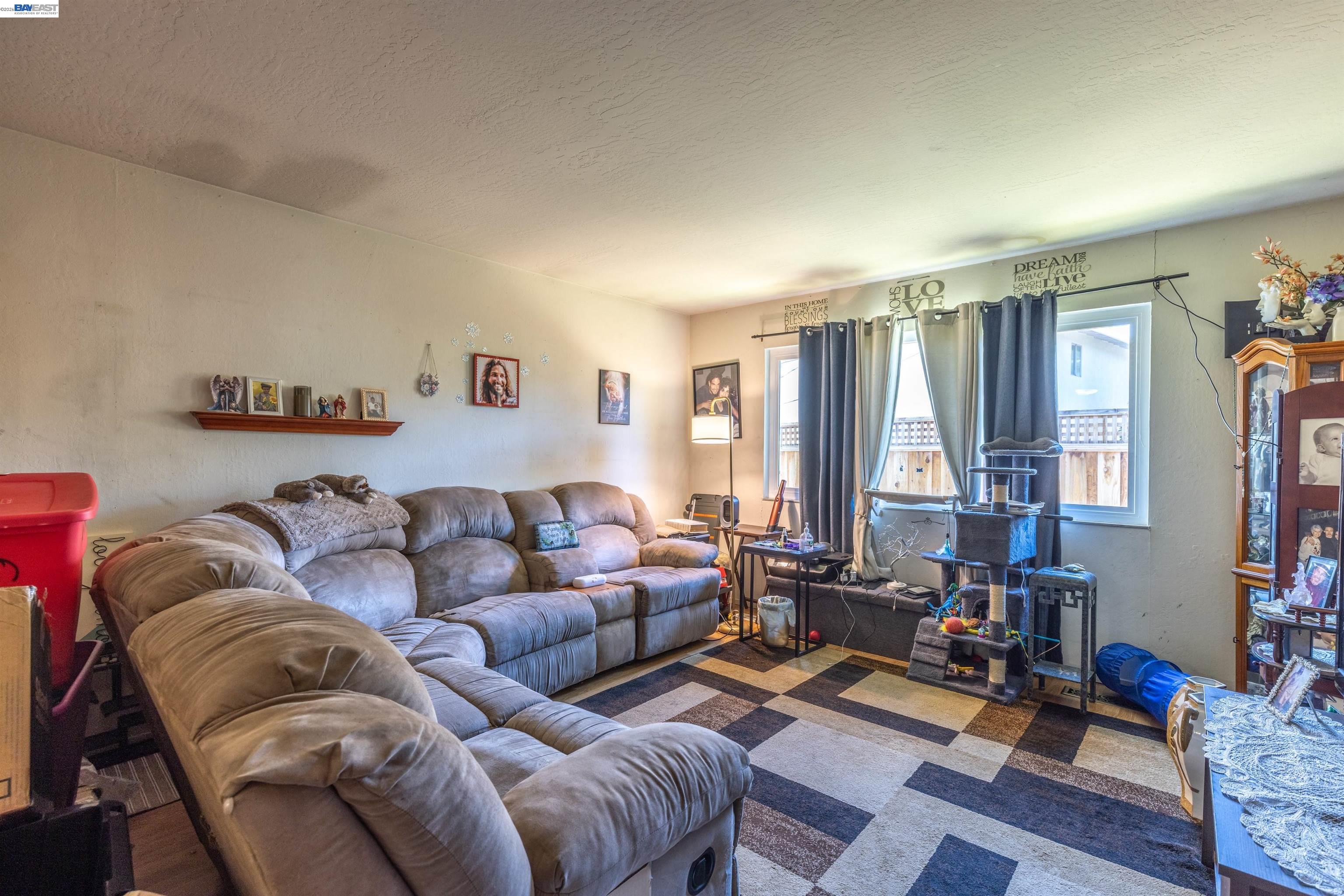 5252 Norma Way