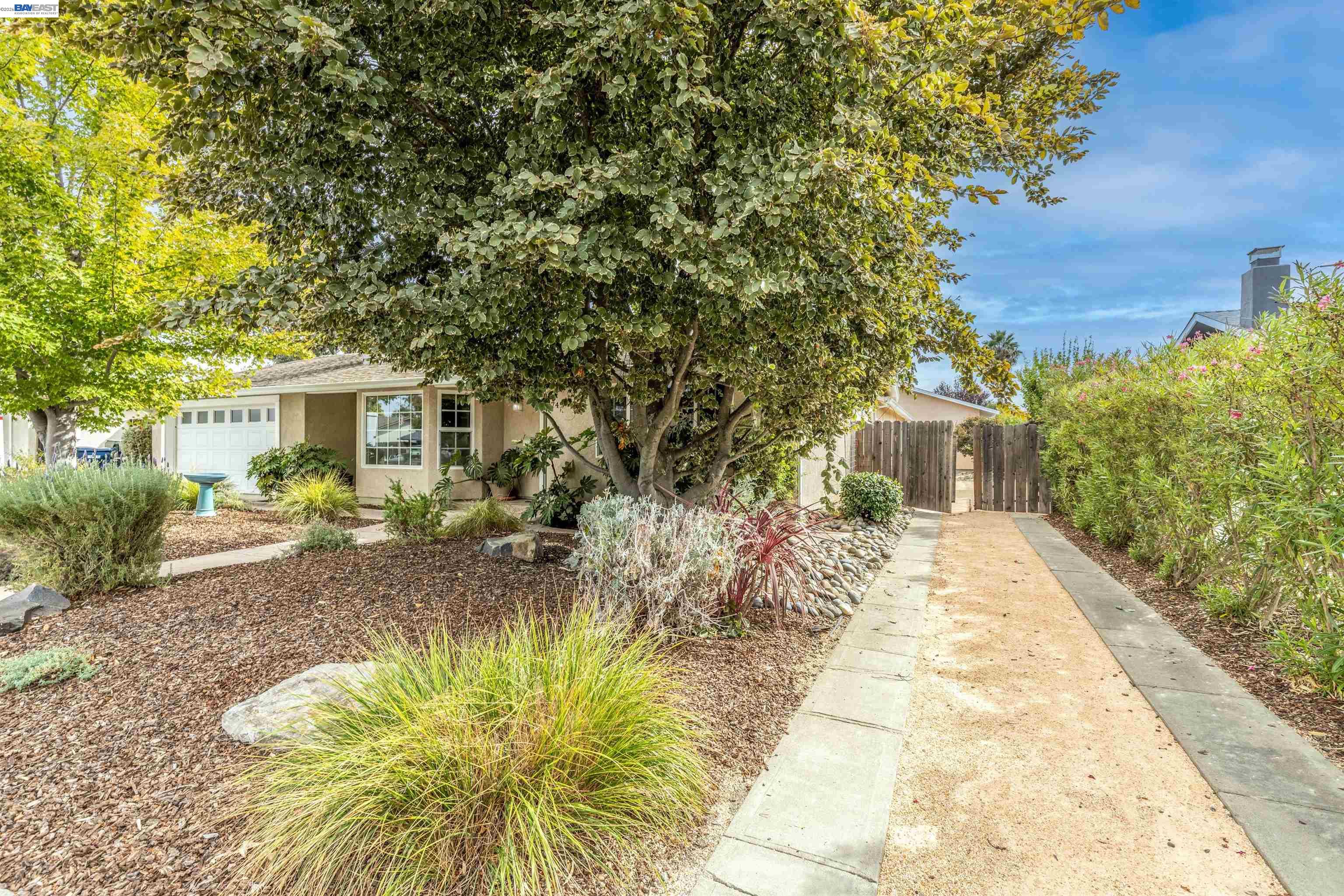 749 Orion Way