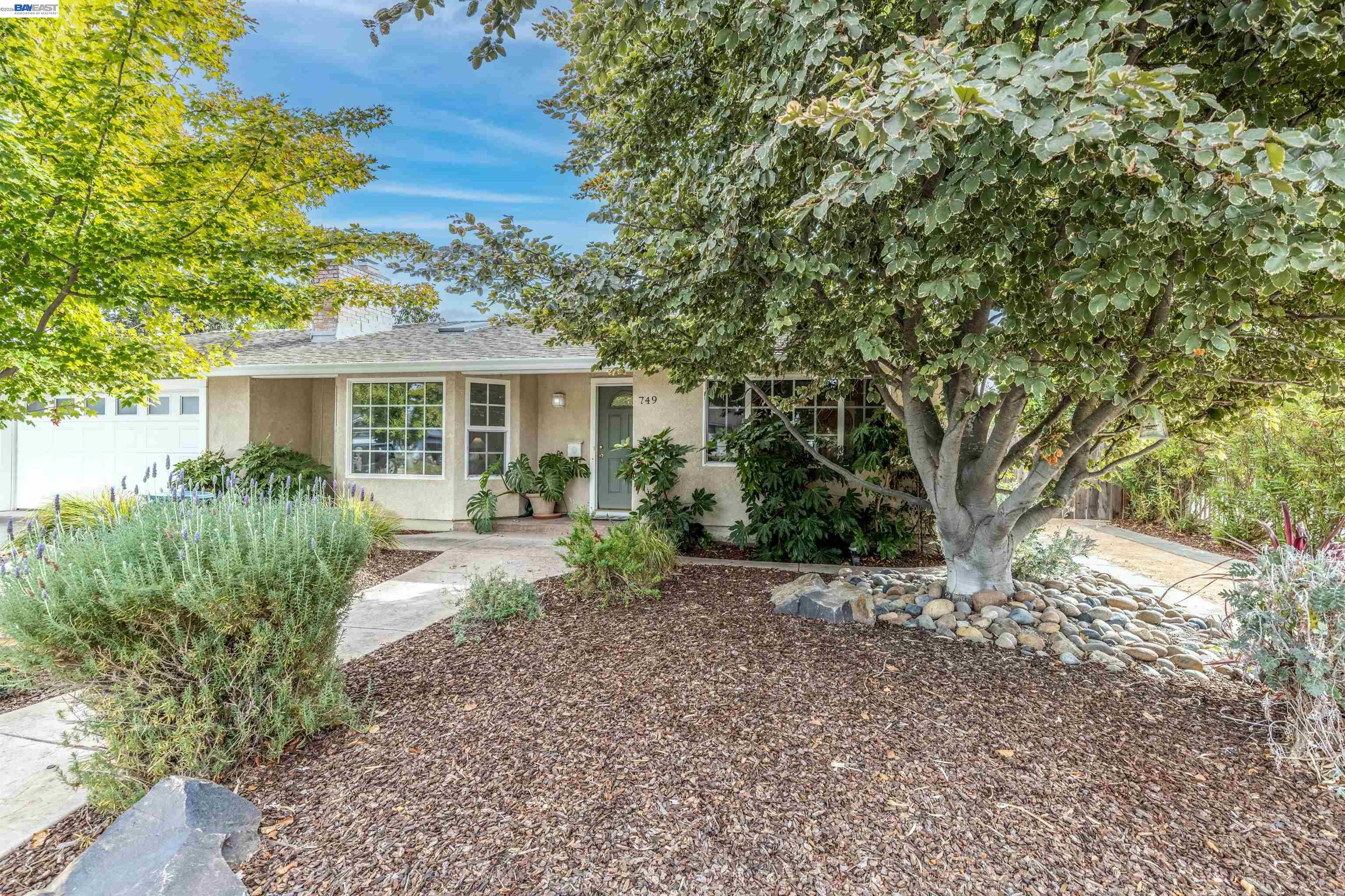 749 Orion Way
