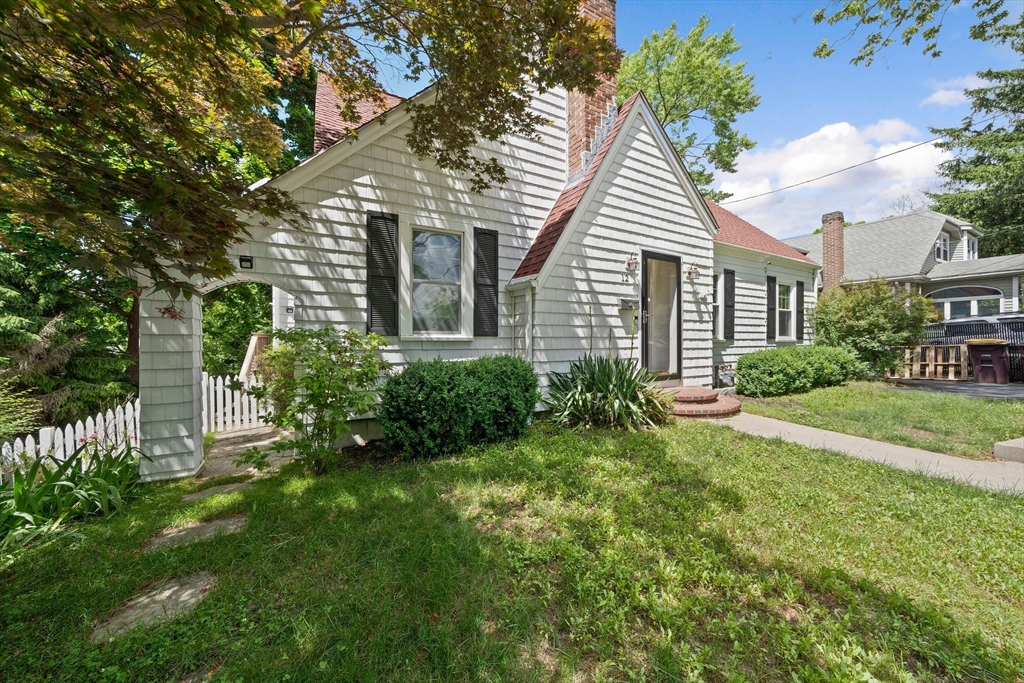 12 Arcadia Rd