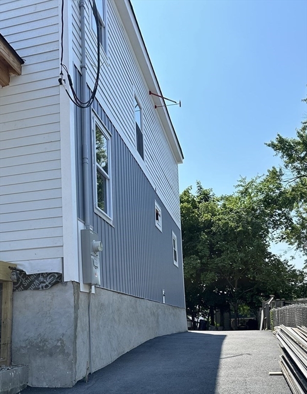 57 Windsor St