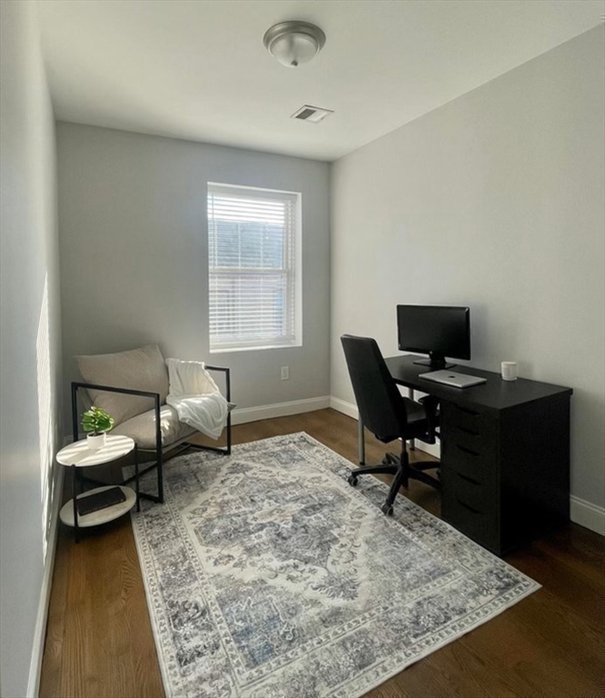 62 Webster St # 301
