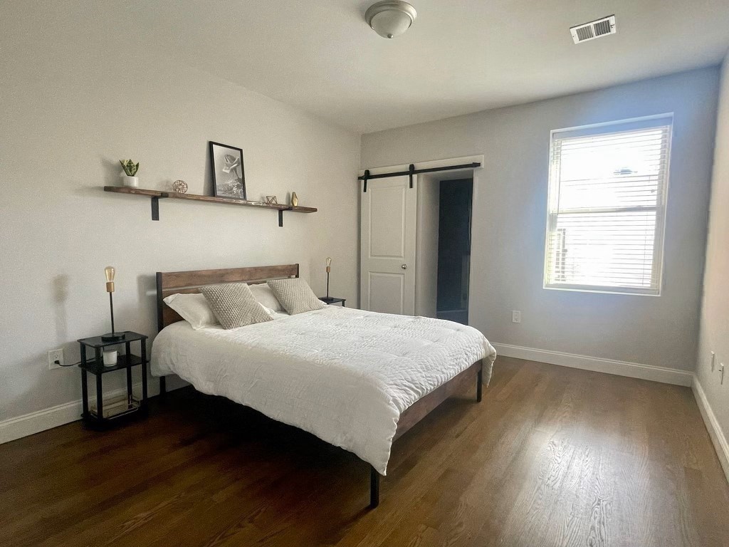 62 Webster St # 301