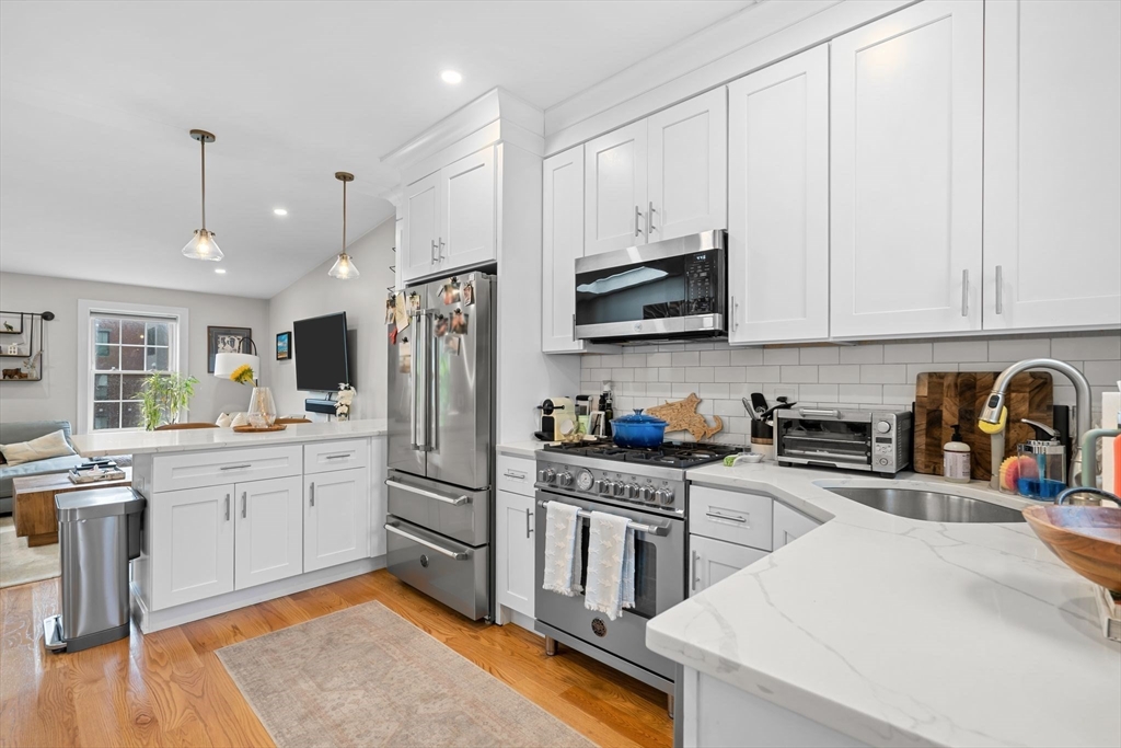 50 L St # 6