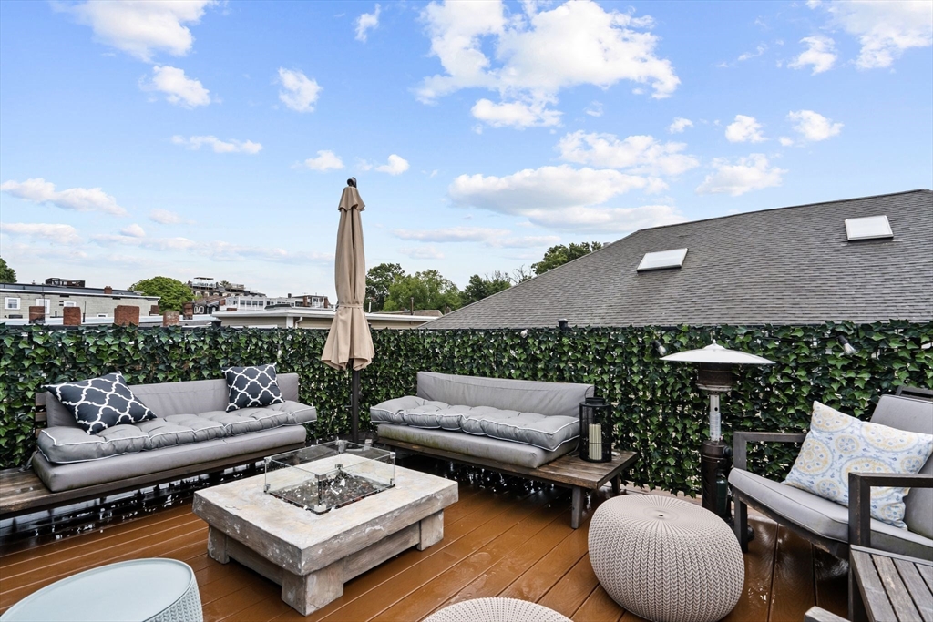 50 L St # 6