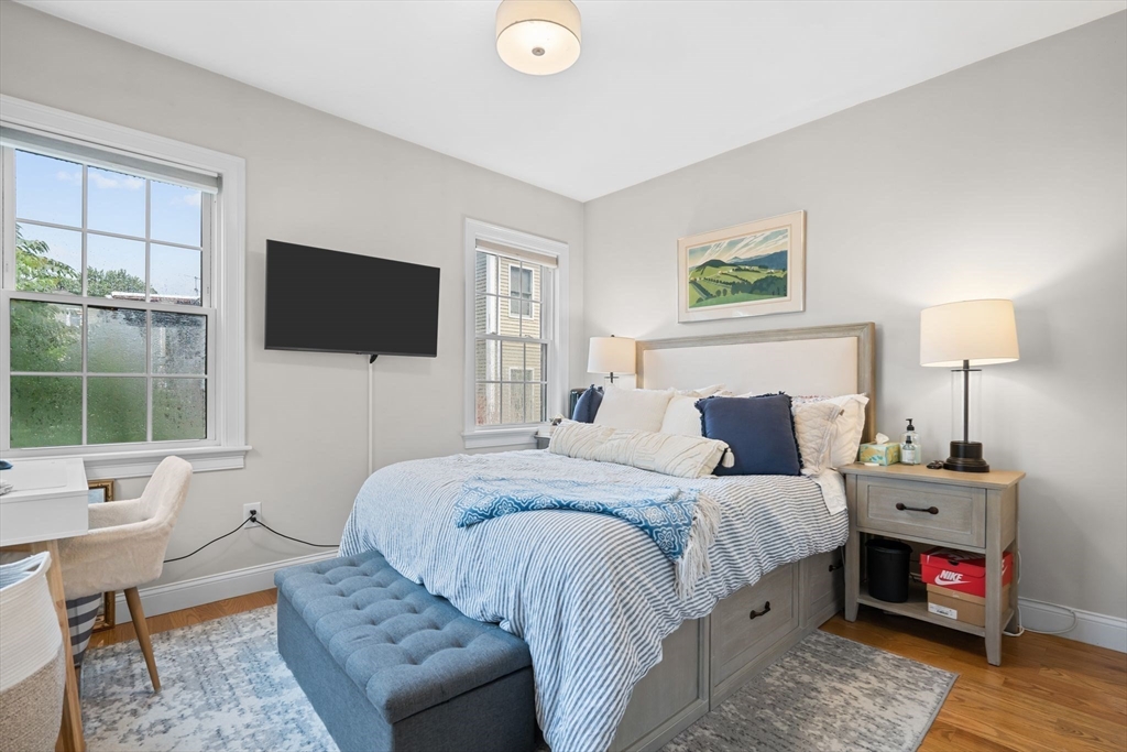 50 L St # 6