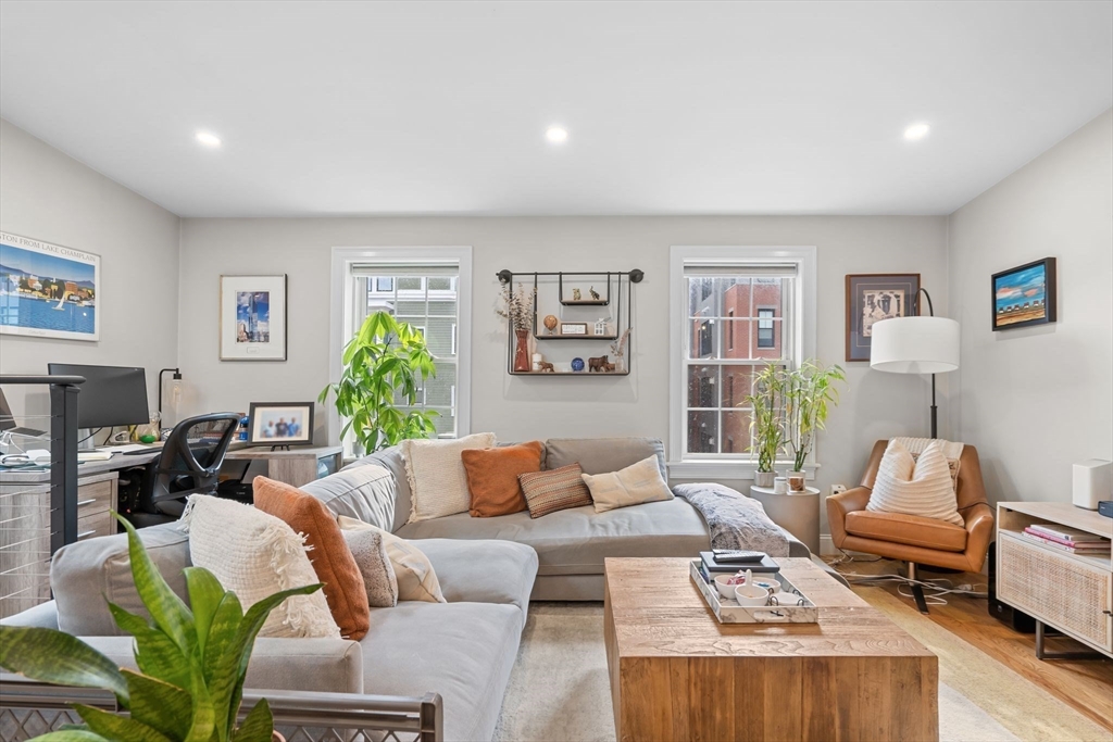 50 L St # 6