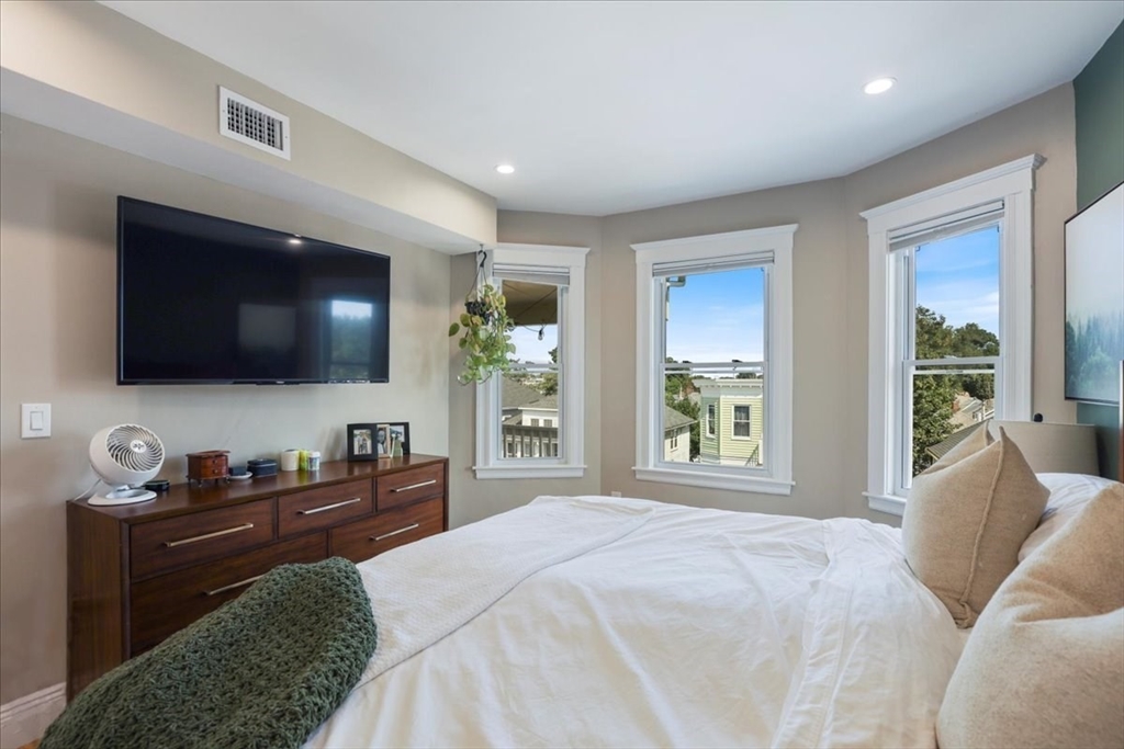 461 Ashmont # 3