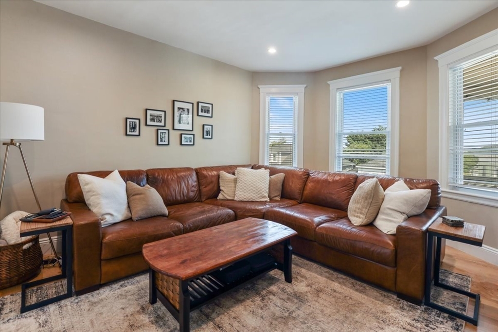 461 Ashmont # 3