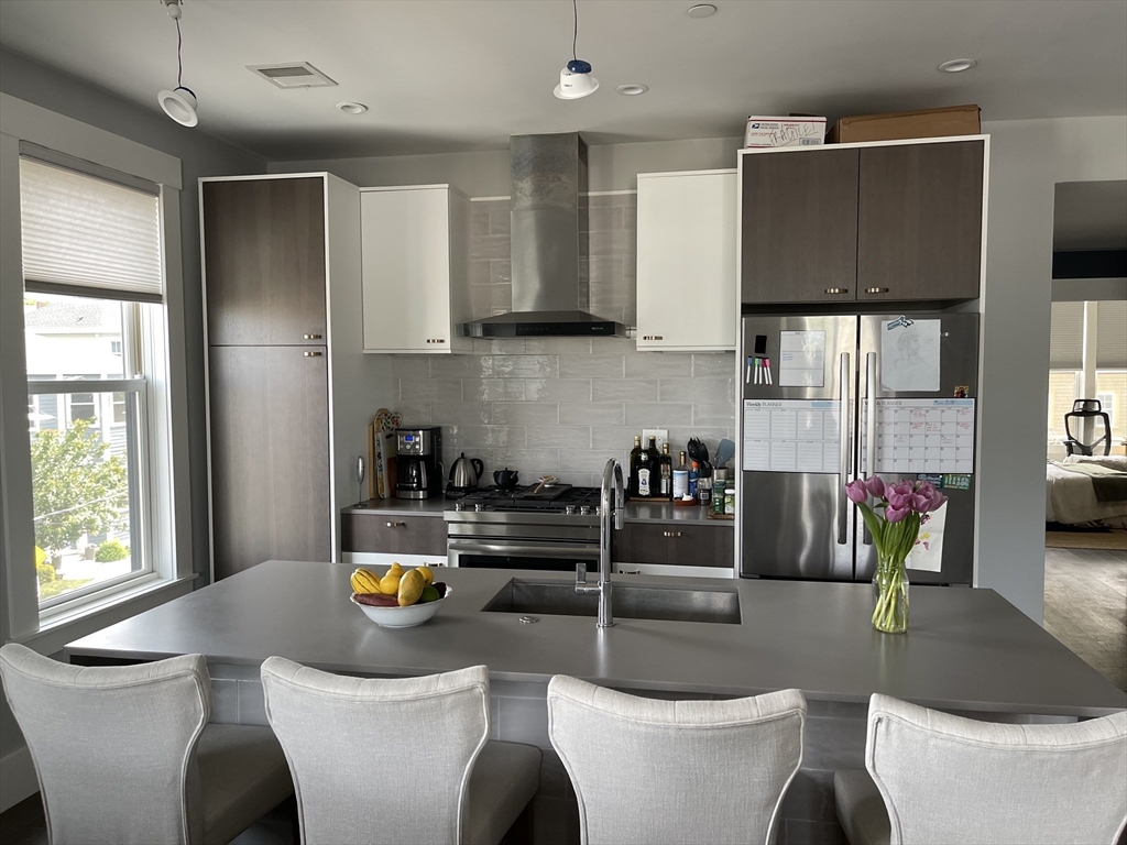 125 Stoughton St # 5