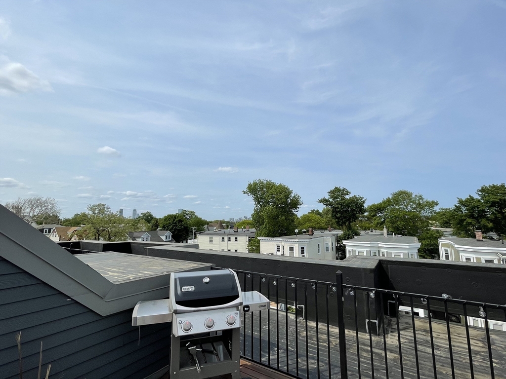 125 Stoughton St # 5