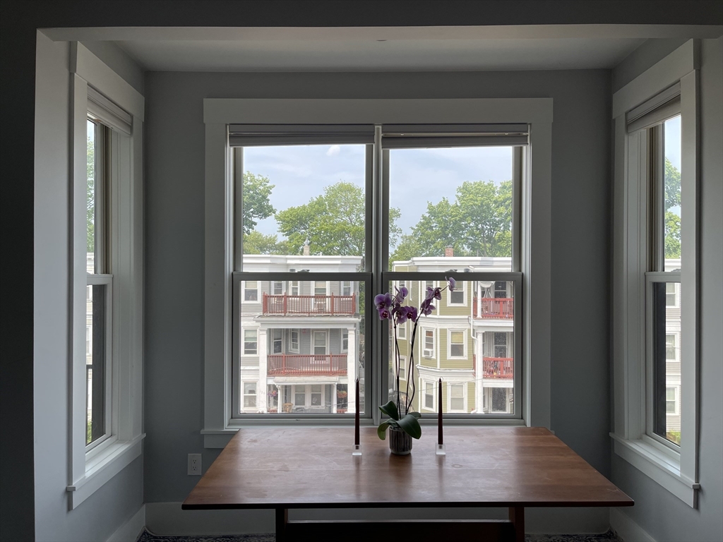 125 Stoughton St # 5
