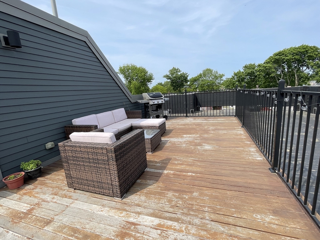 125 Stoughton St # 5