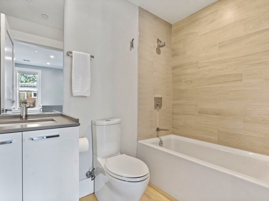 125 Stoughton St # 5