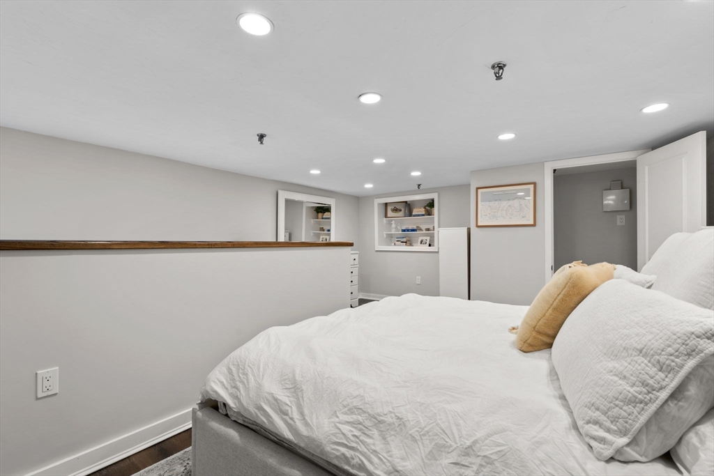 9 Appleton St # 102