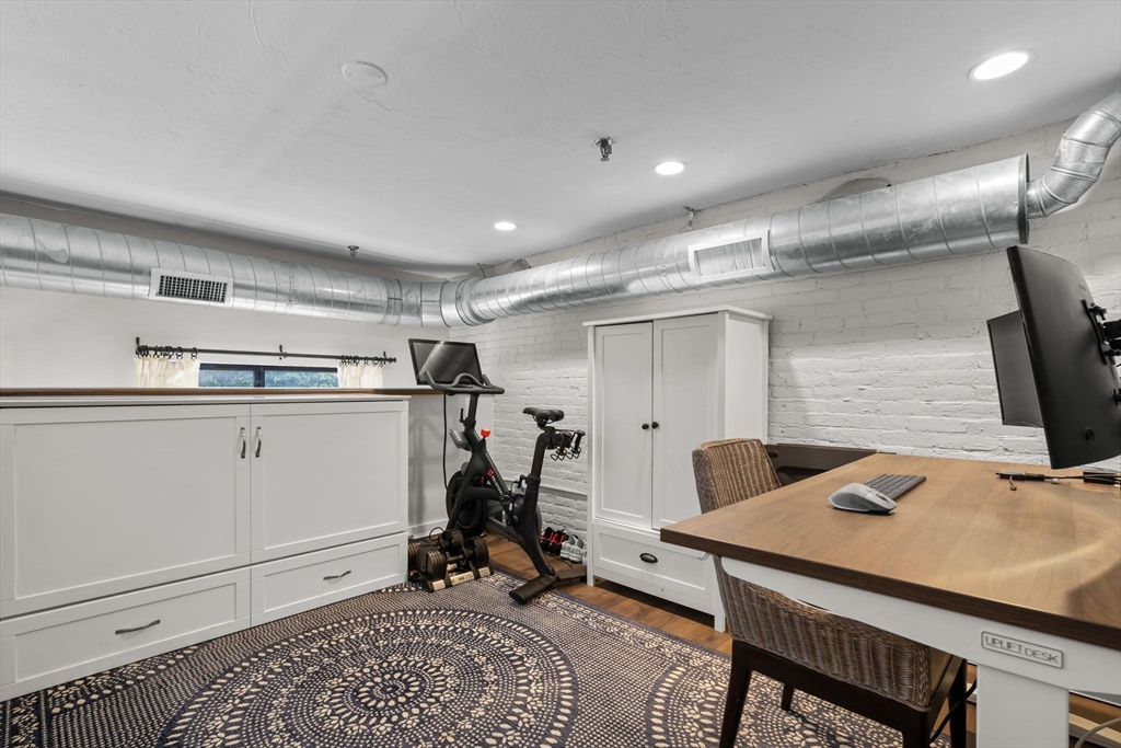9 Appleton St # 102