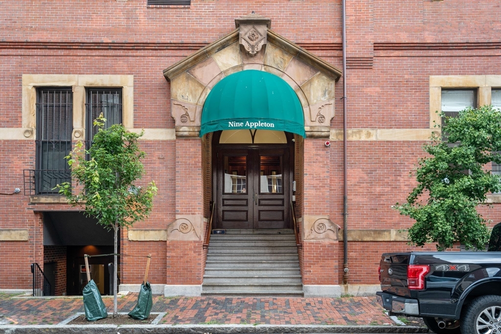 9 Appleton St # 102