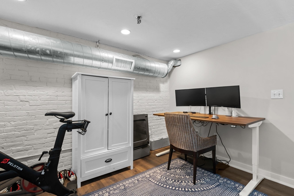 9 Appleton St # 102
