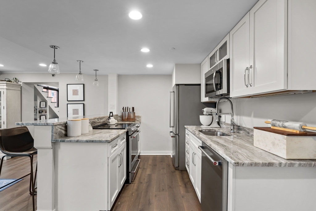 9 Appleton St # 102