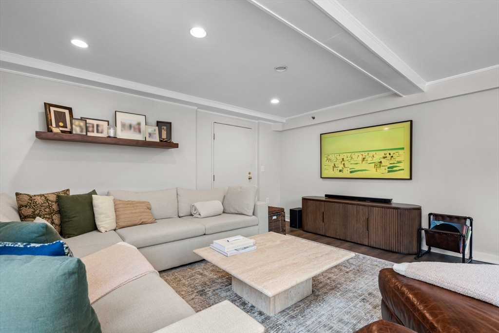 9 Appleton St # 102