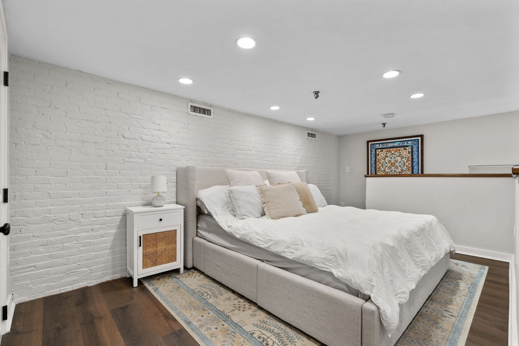 9 Appleton St # 102