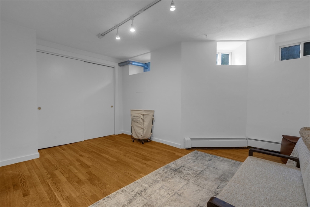 145 Chiswick Rd # 8