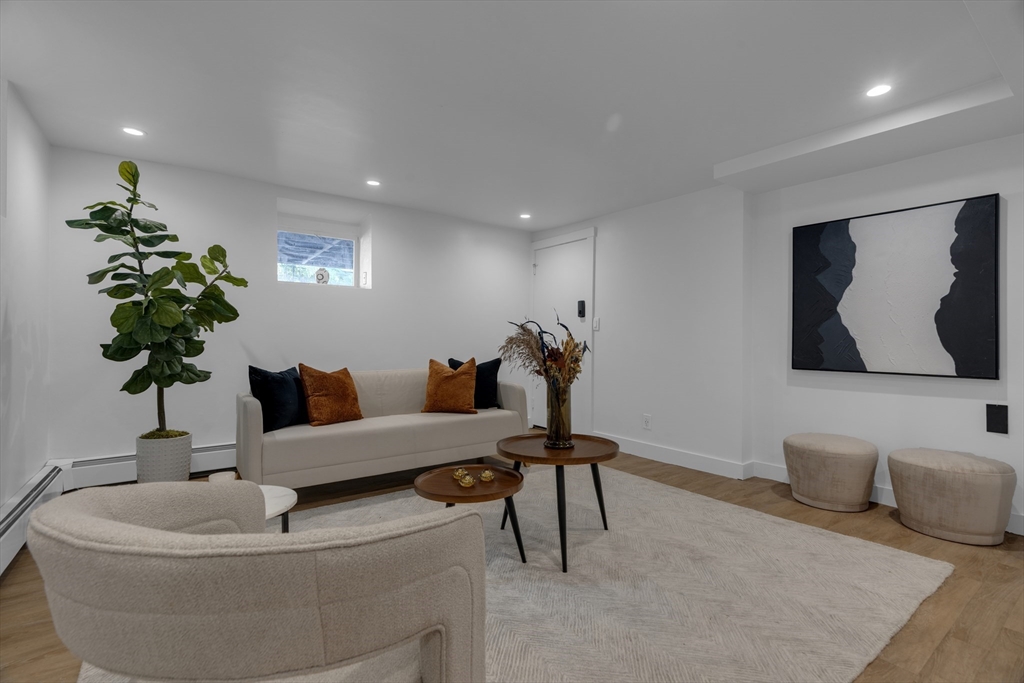 145 Chiswick Rd # 8