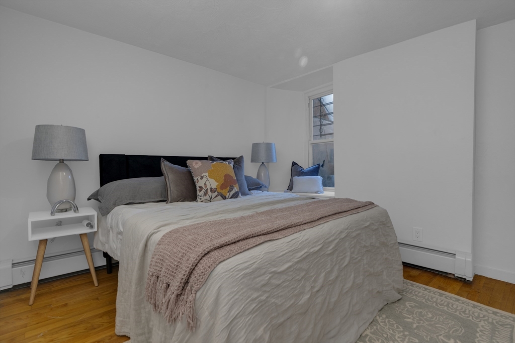 145 Chiswick Rd # 8