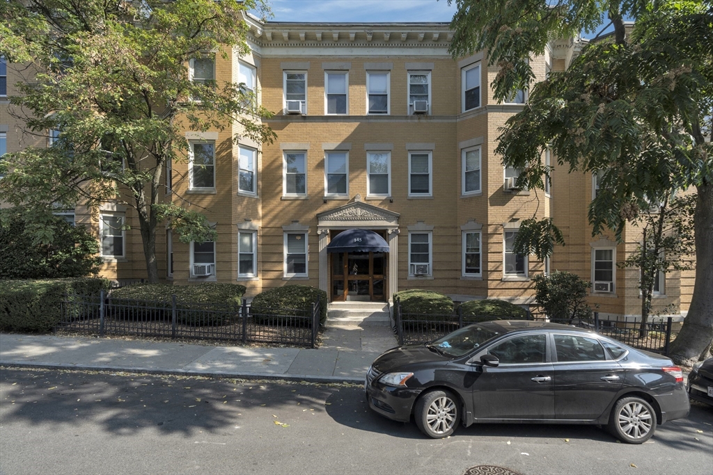 145 Chiswick Rd # 8