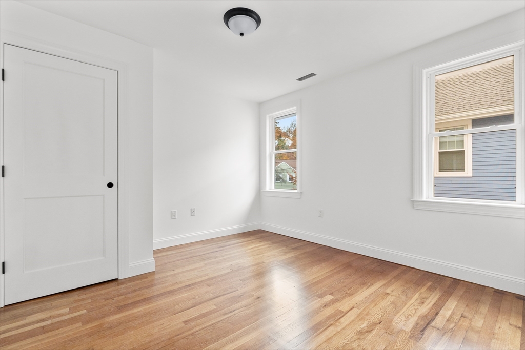 17-19 Linwood Ave # 19
