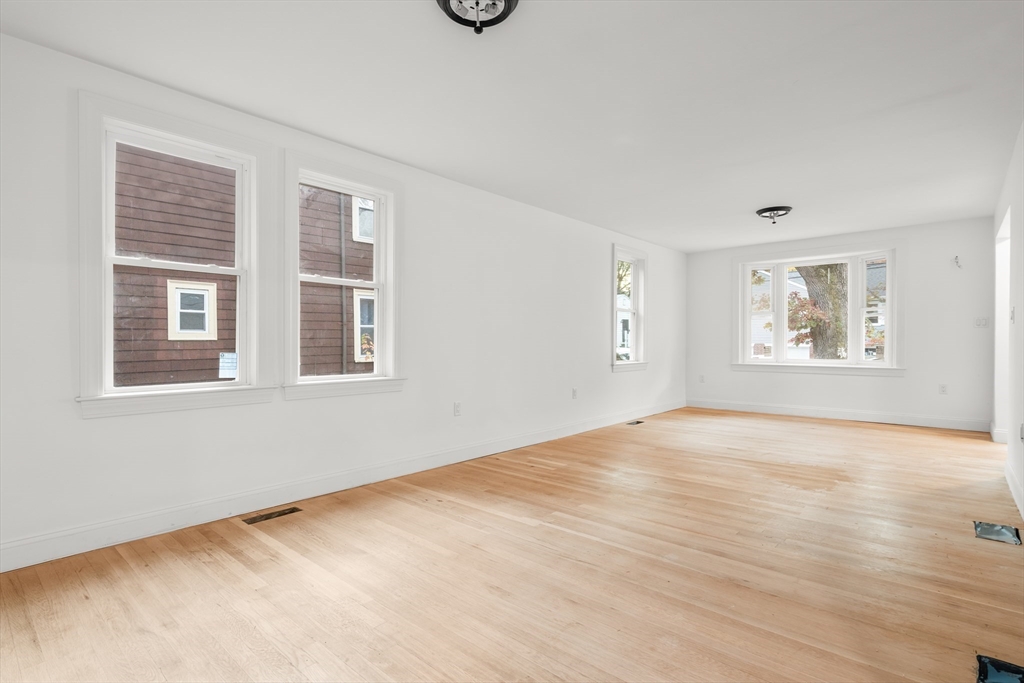 17-19 Linwood Ave # 19