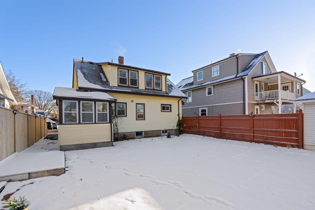 27 Taylor St