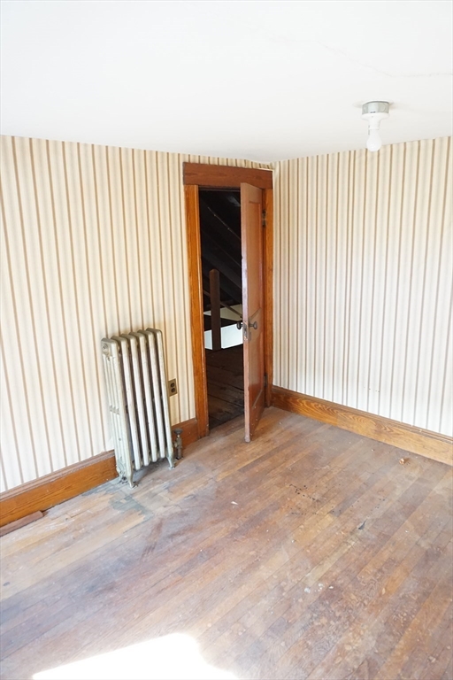 13-15 Linwood Ave