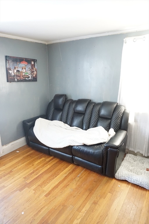 13-15 Linwood Ave