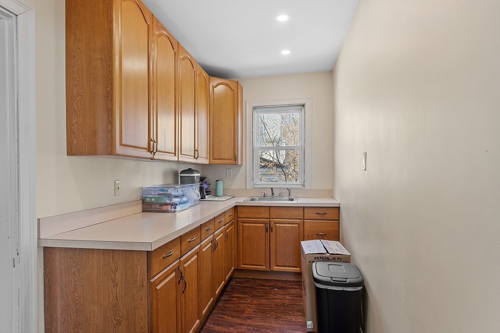 51 Sylvia St