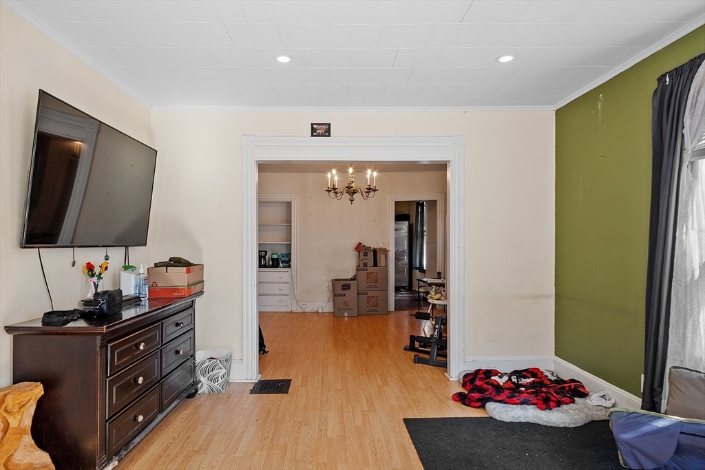 51 Sylvia St