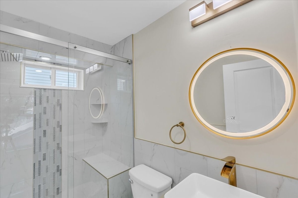 11 Burrell St # 2