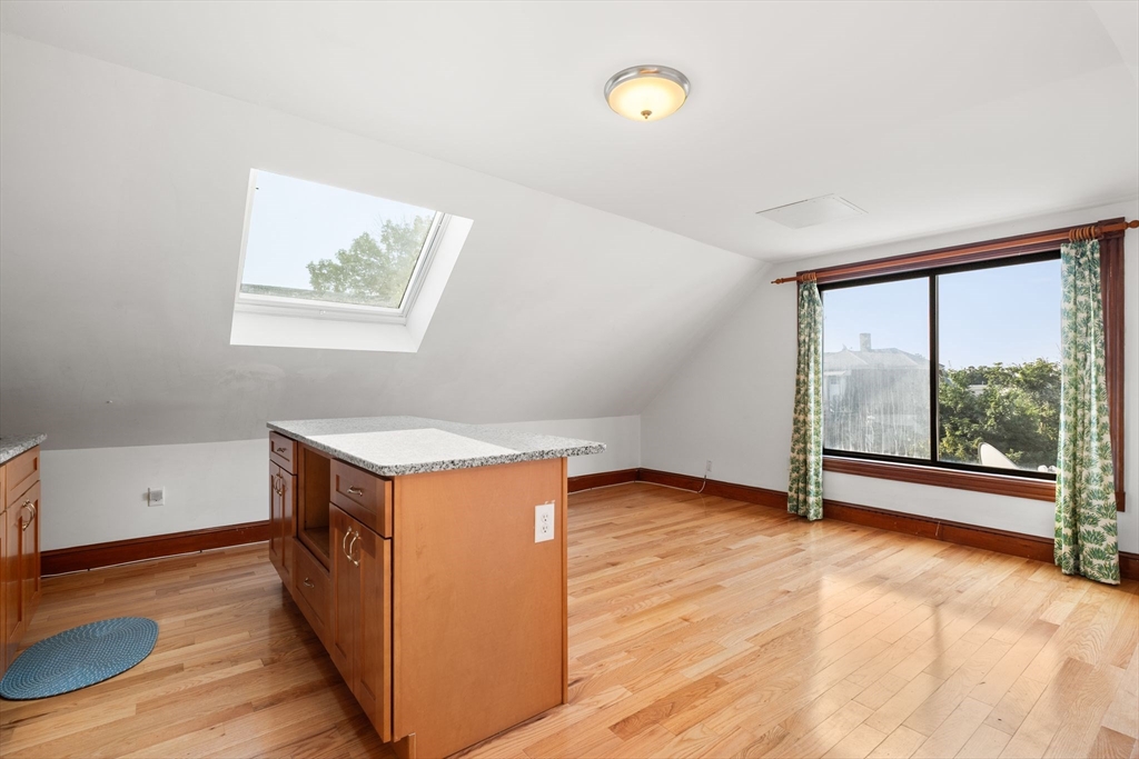 7 Whitten St # 3