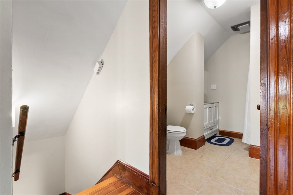 7 Whitten St # 3