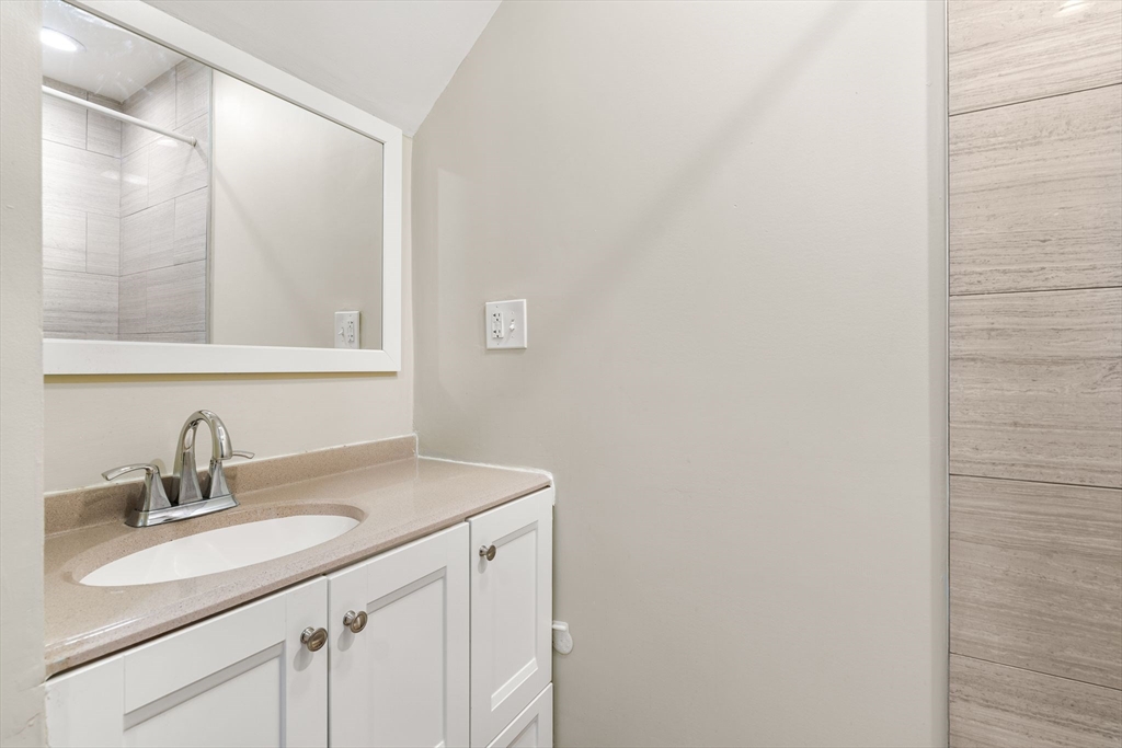7 Whitten St # 3