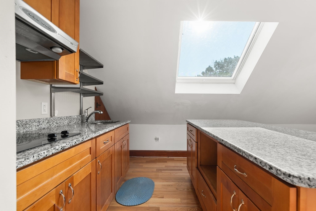 7 Whitten St # 3