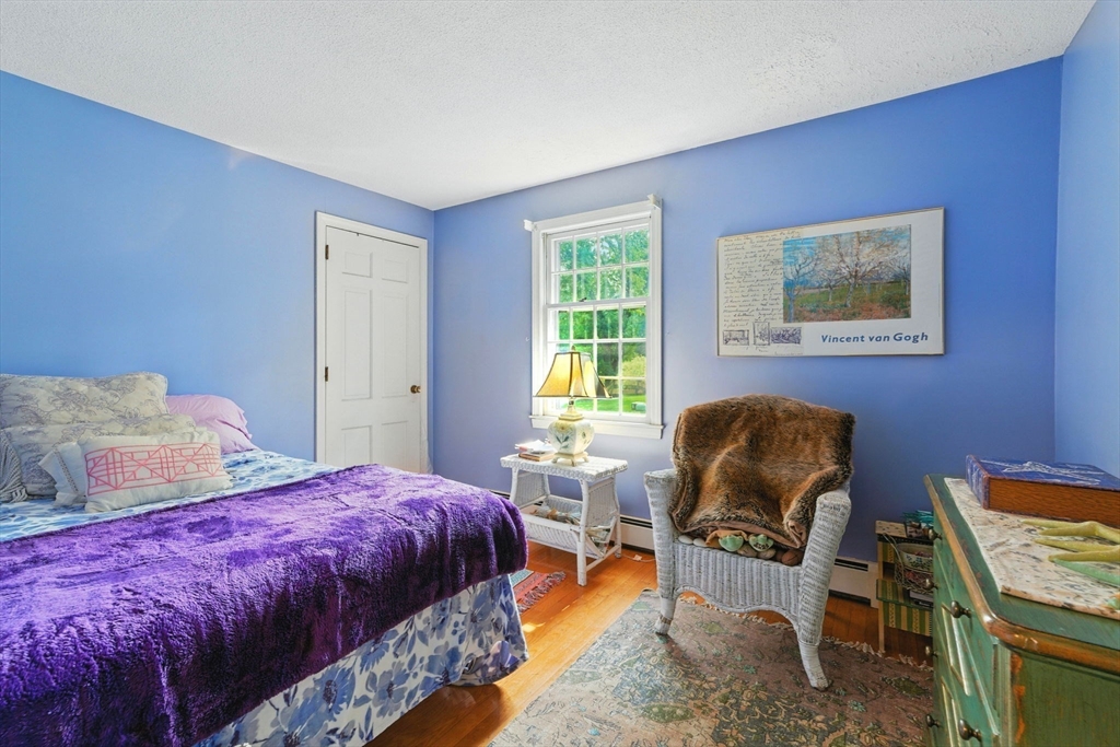 82 Raleigh Tavern Ln, North Andover
