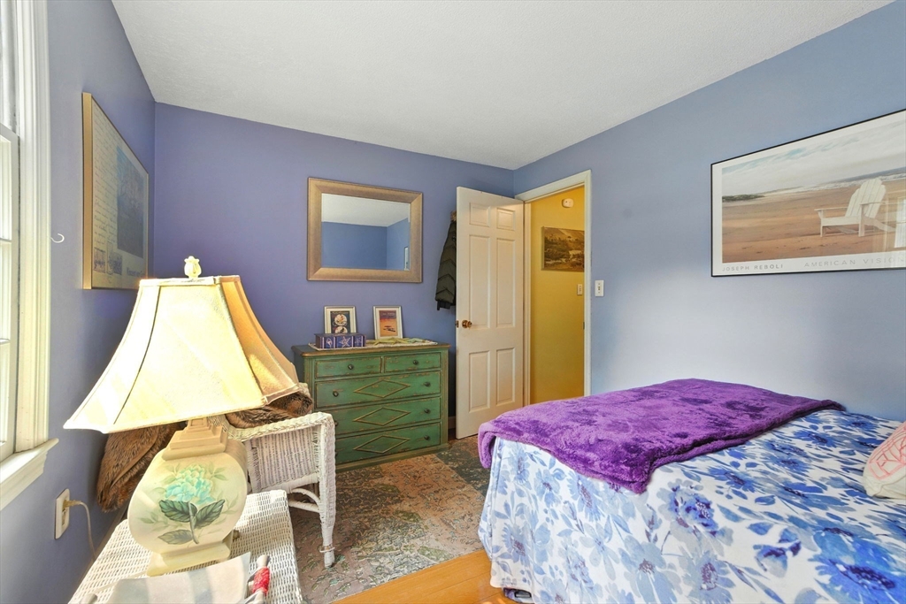 82 Raleigh Tavern Ln, North Andover