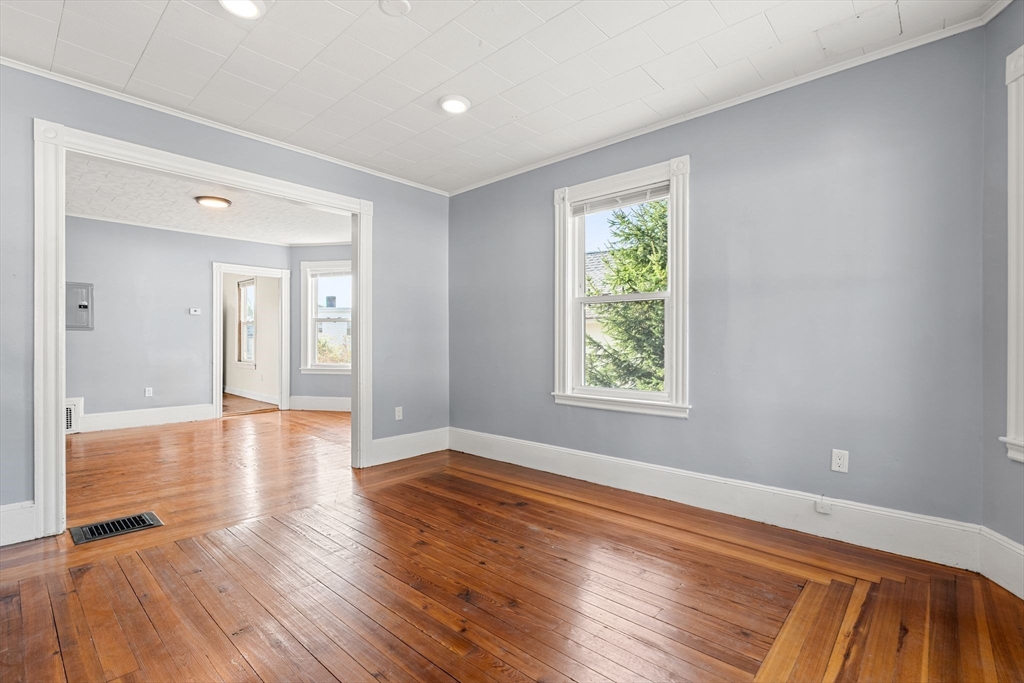 51 Sylvia St # 2