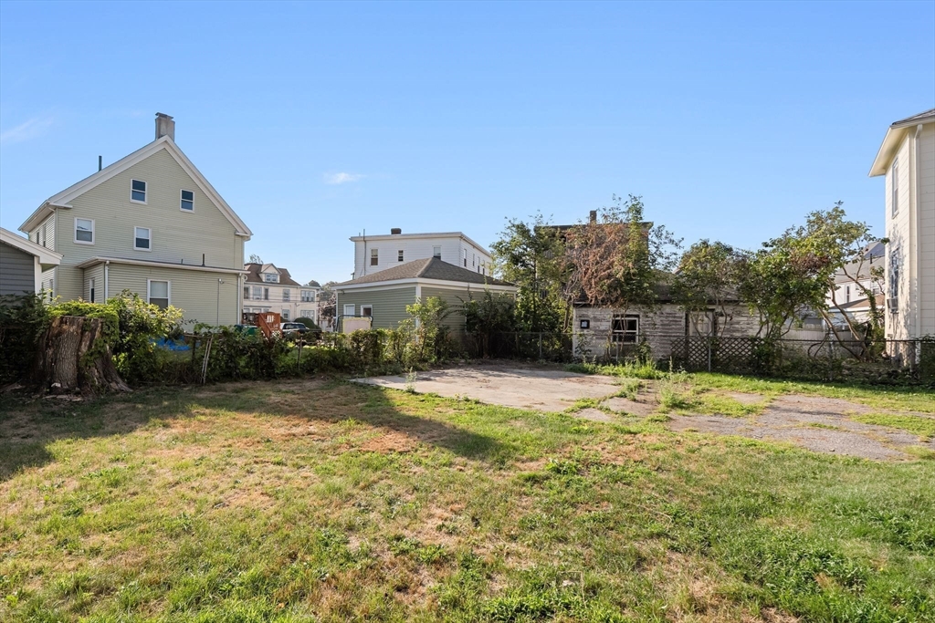 51 Sylvia St # 2