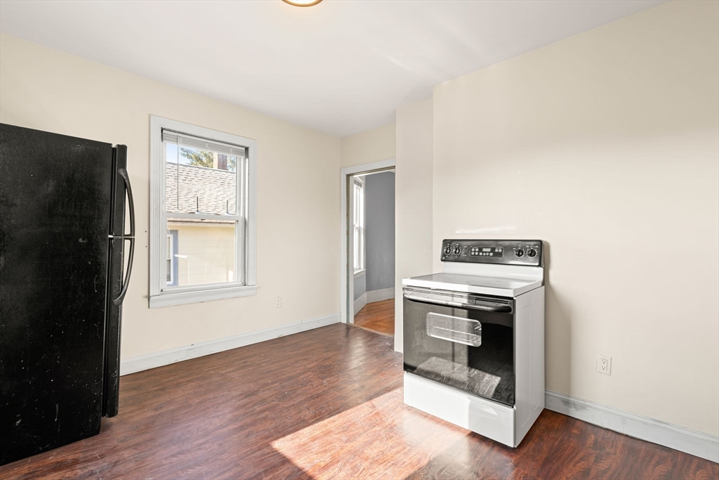 51 Sylvia St # 2