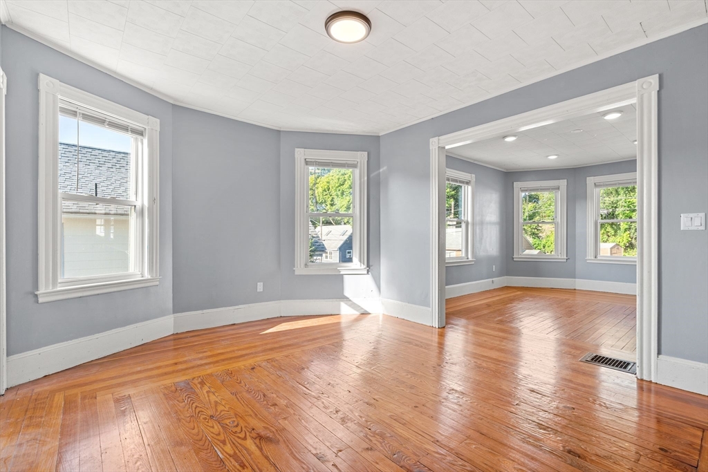 51 Sylvia St # 2